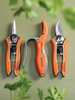 Gardener's Pocket Tool Set -Green Leaf Tools & Supplies Sales Store 8595268 9487 tif